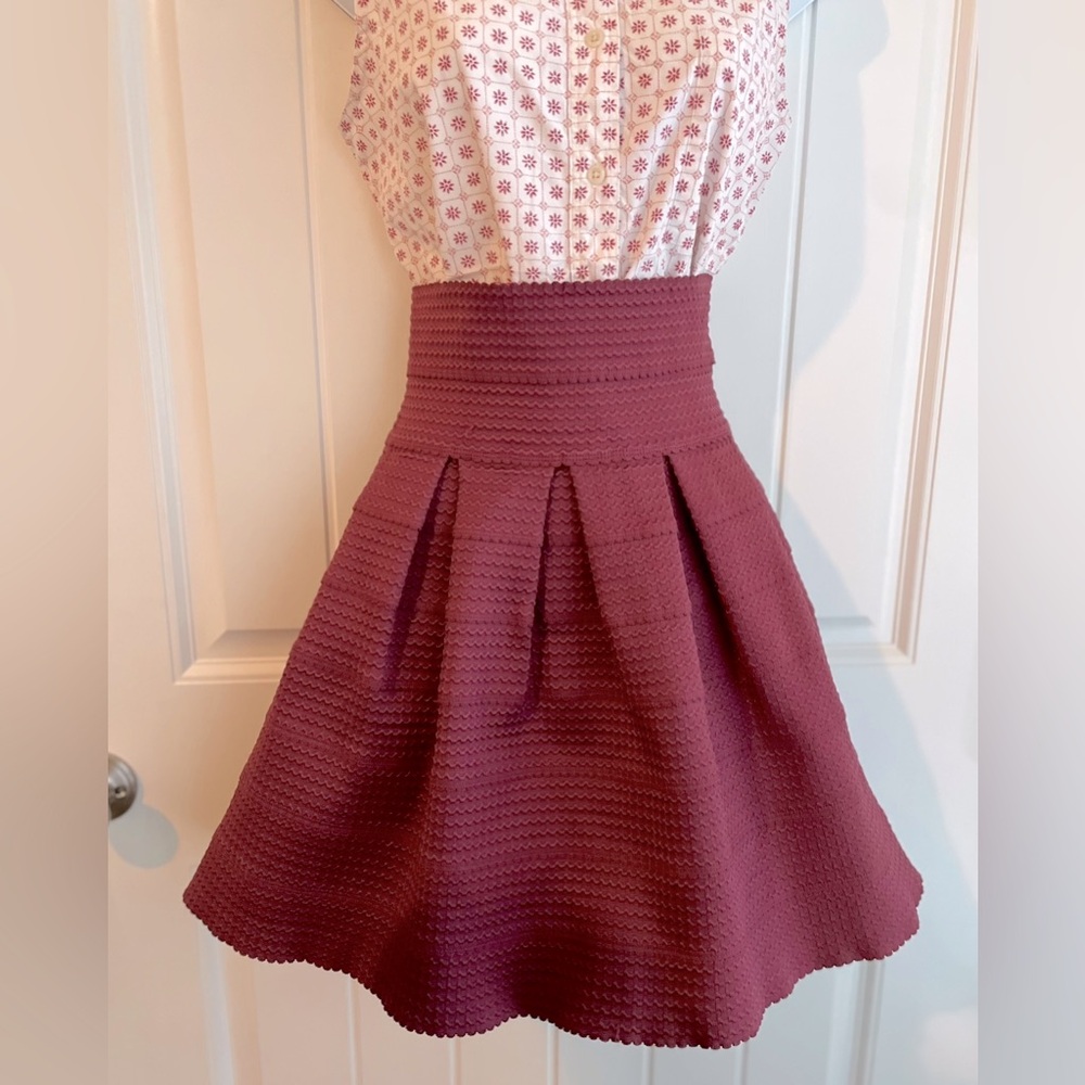 Anthropologie Girls From Savoy XS/S Fit & Flare Ribbed Scallop Strawberry Skirt